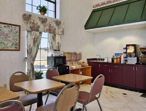 Ramada Limited San Angelo Motel Restaurant photo